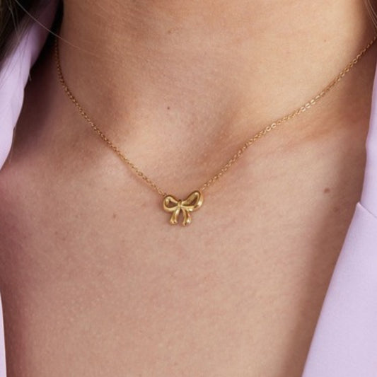 Lerici Ketting gedragen