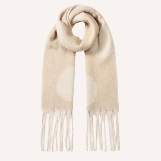 Cortina Sjaal – Khaki gedragen