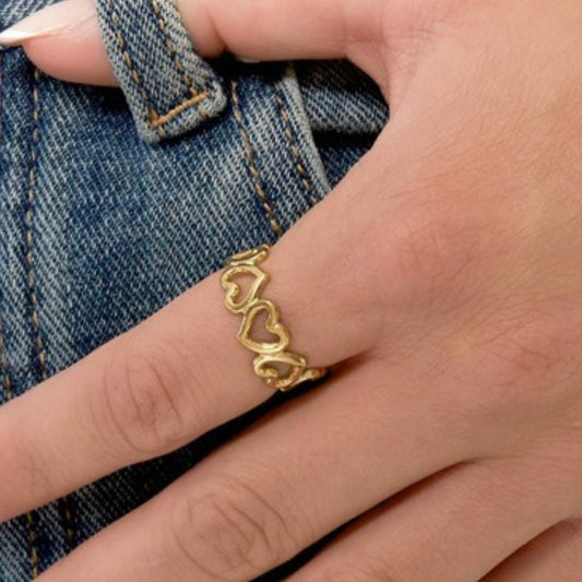 Giulia Ring gedragen