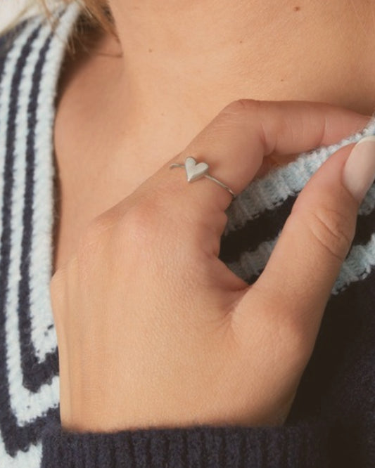 Cara Ring – Zilver, gedragen