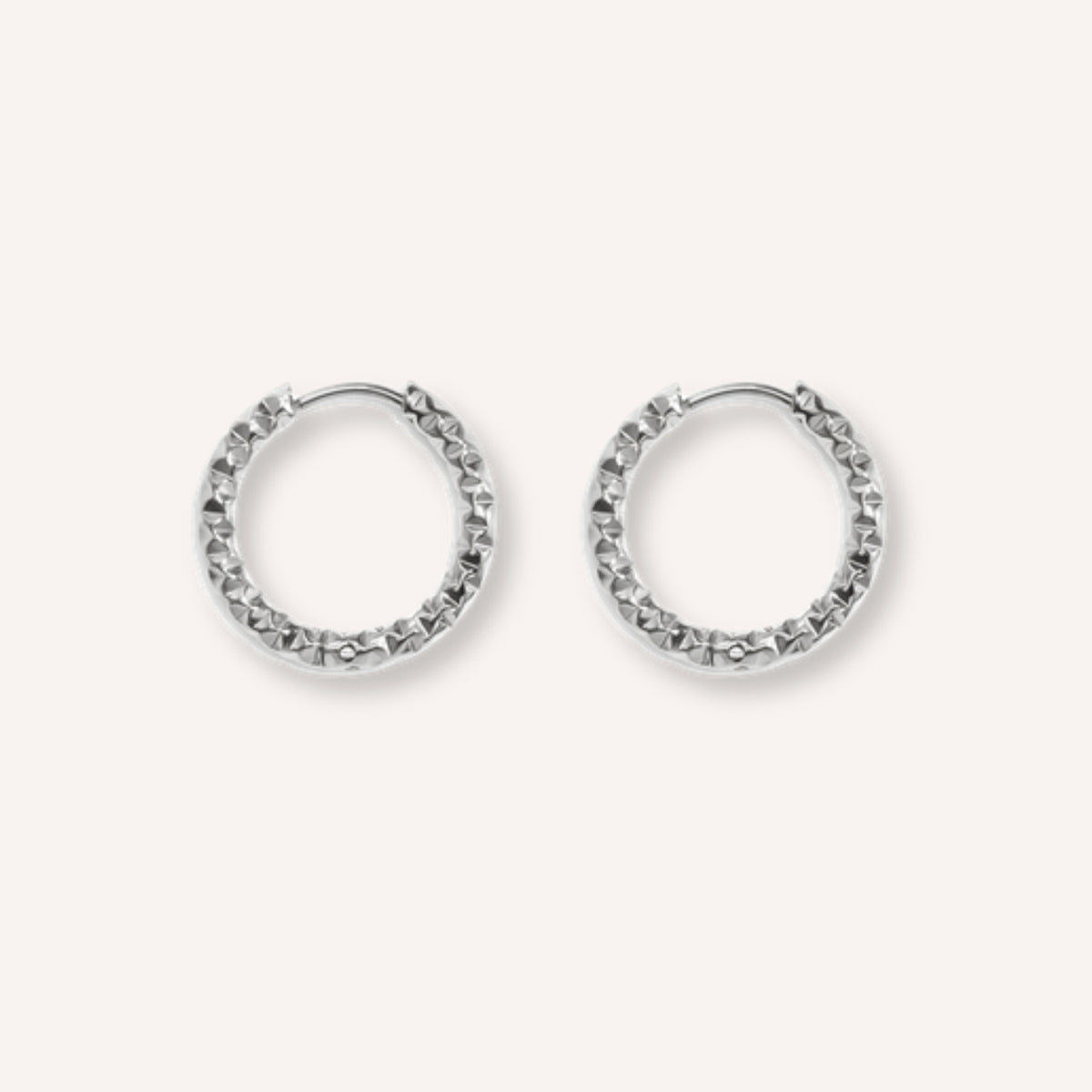 Liscia Oorbellen – 14 mm – Zilver
