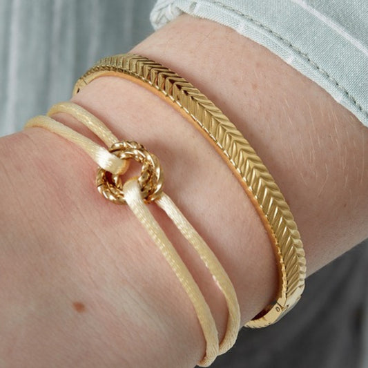 Corrente Armband gedragen