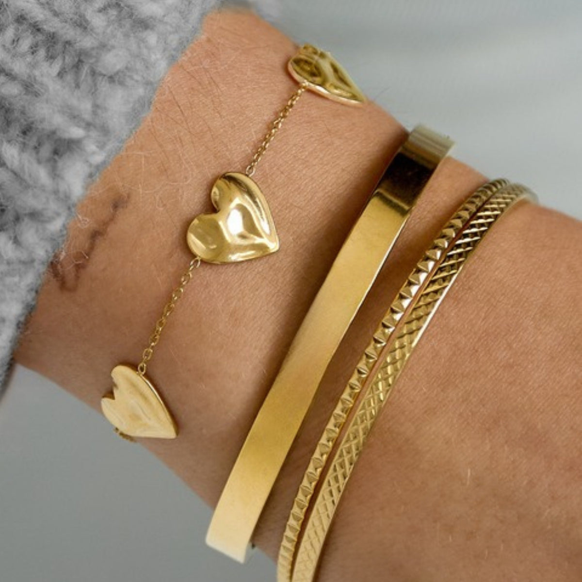 Elba Armband gedragen