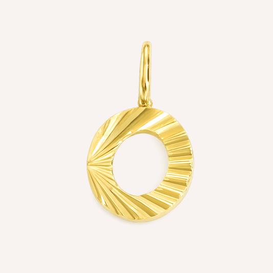 Letter O Raggiante Charm