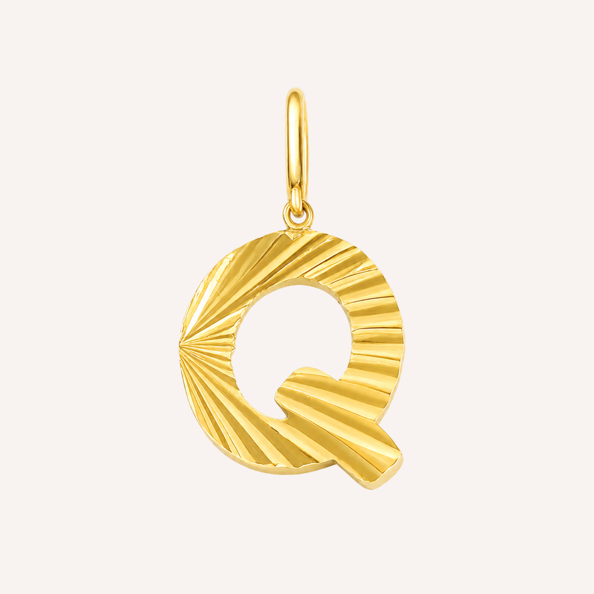 Letter Q Raggiante Charm - Studio Amea
