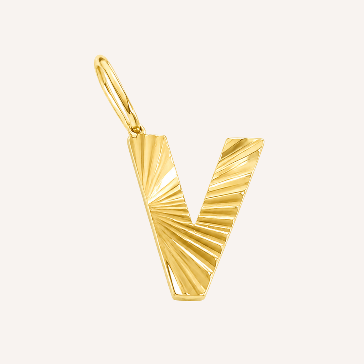 Letter V Raggiante Charm - Studio Amea