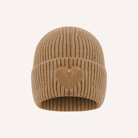 Asiago Muts – Bruin, gebreide muts met hartje