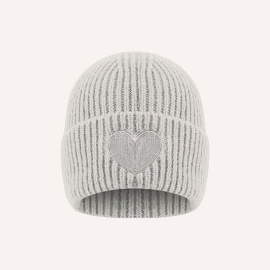 Asiago Muts – Lichtgrijs, gebreide muts met hartje