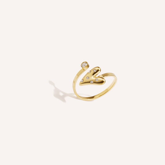 Chiara Ring, goudkleurige ring met strass hartje