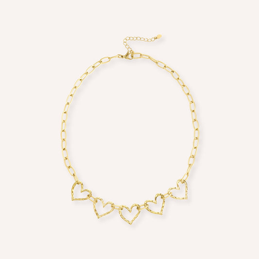 Cuori Ketting, goudkleurige ketting met vijf opengewerkte hartjes