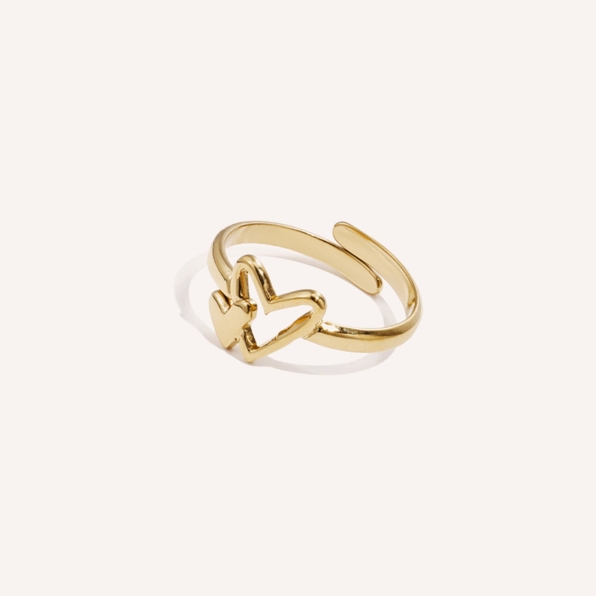 Francesca Ring, goudkleurige ring met kleine hartjes