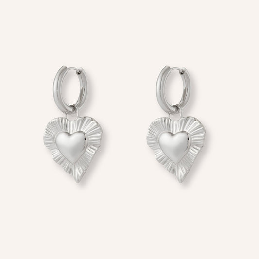 Ginestra Oorbellen in zilver, zilverkleurige oorbellen in hartvorm