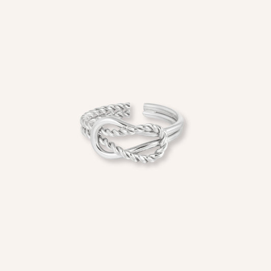 Intreccio Ring in zilver, zilverkleurige statement ring met geschakeld ontwerp