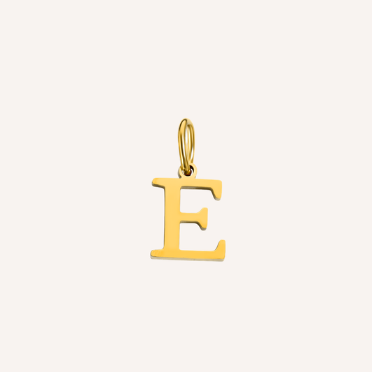 Letter E Lucido Charm, hoogglans gepolijste goudkleurige letter E bedel