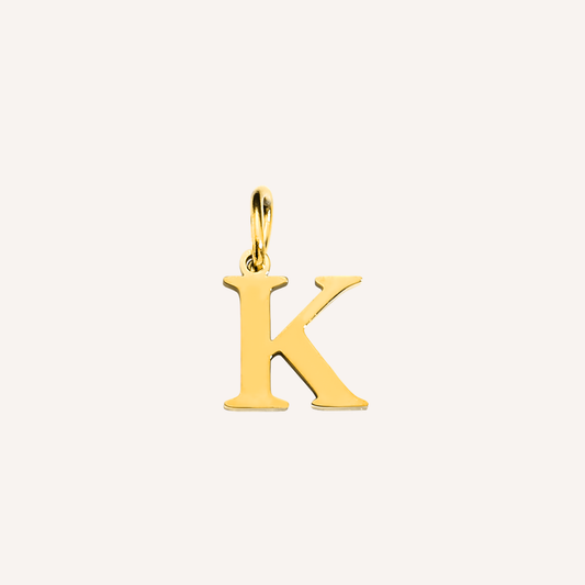 Letter K Lucido Charm, hoogglans gepolijste goudkleurige letter K bedel