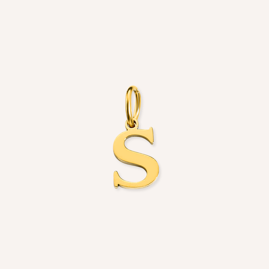 Letter S Lucido Charm, hoogglans gepolijste goudkleurige letter S bedel