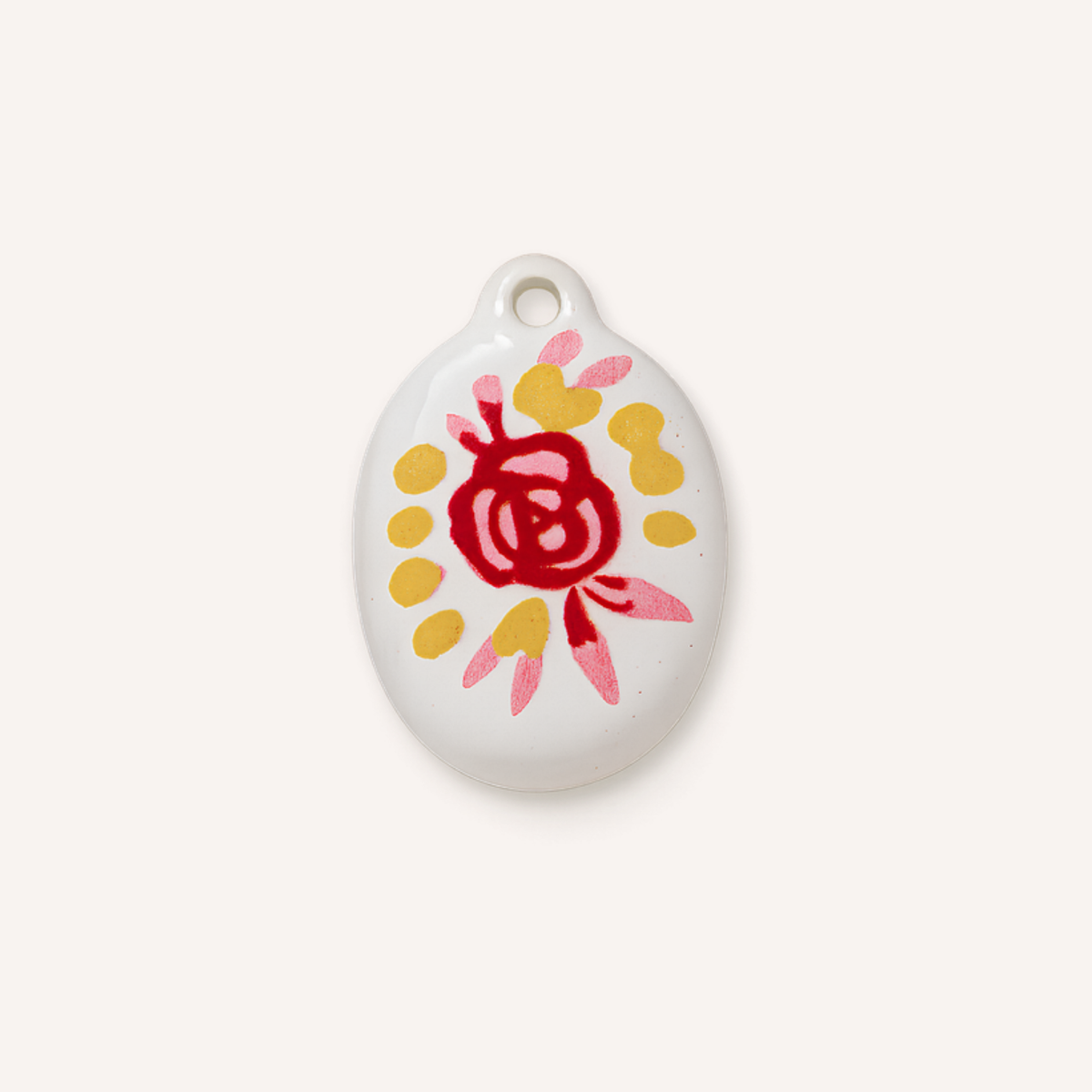 Petaluna Charm, ovale witte bedel met rood-roze-oranje bloemillustratie