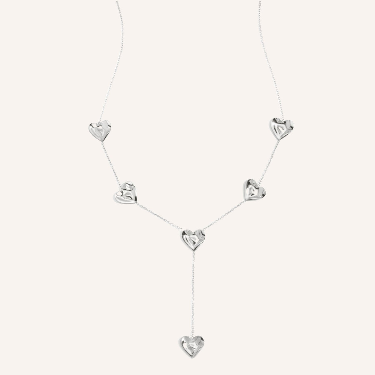 Rapallo Ketting in zilver, korte zilverkleurige Y-ketting met golvende hartjes