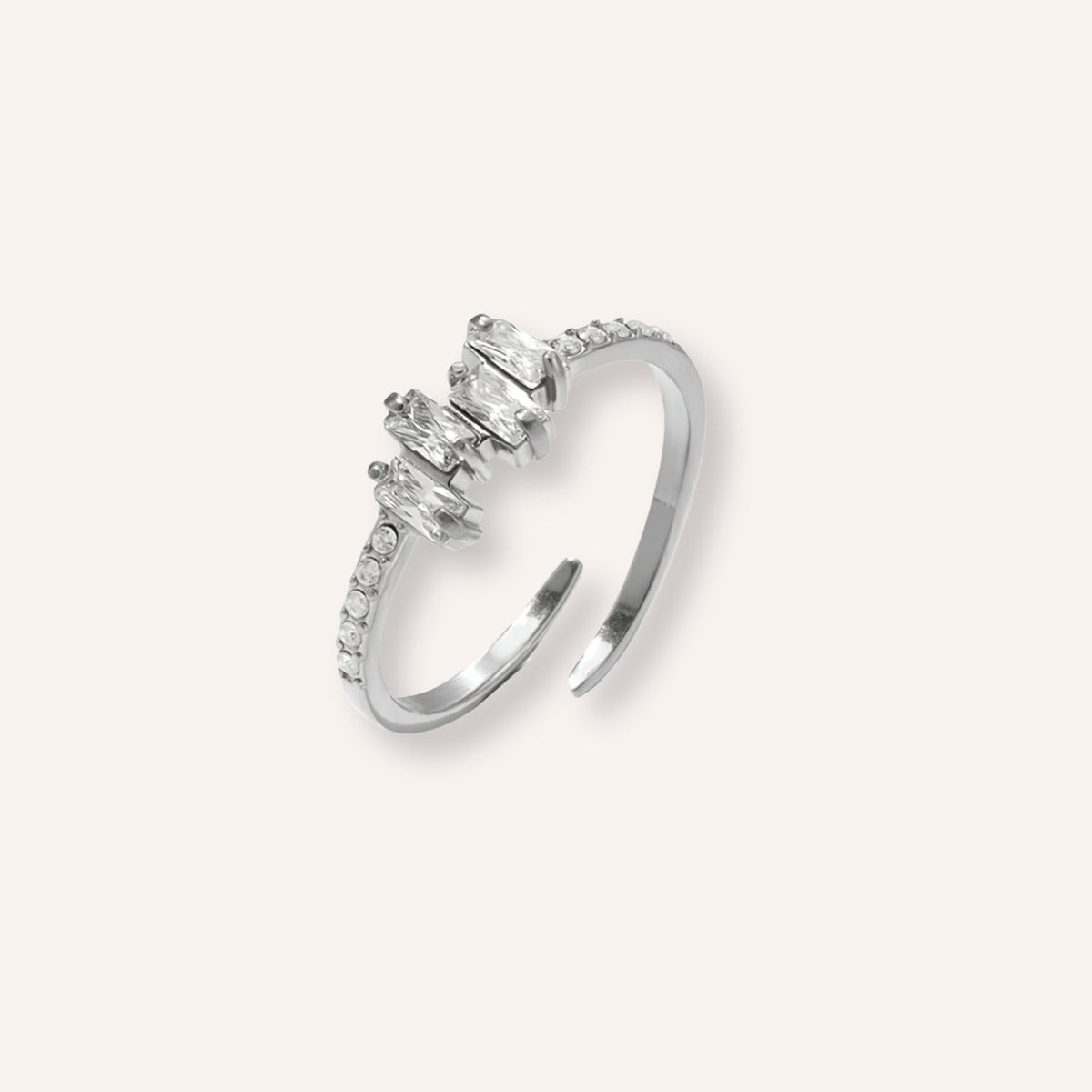 Splendore Ring in zilver, geometrische zilverkleurige ring met strass-steentjes
