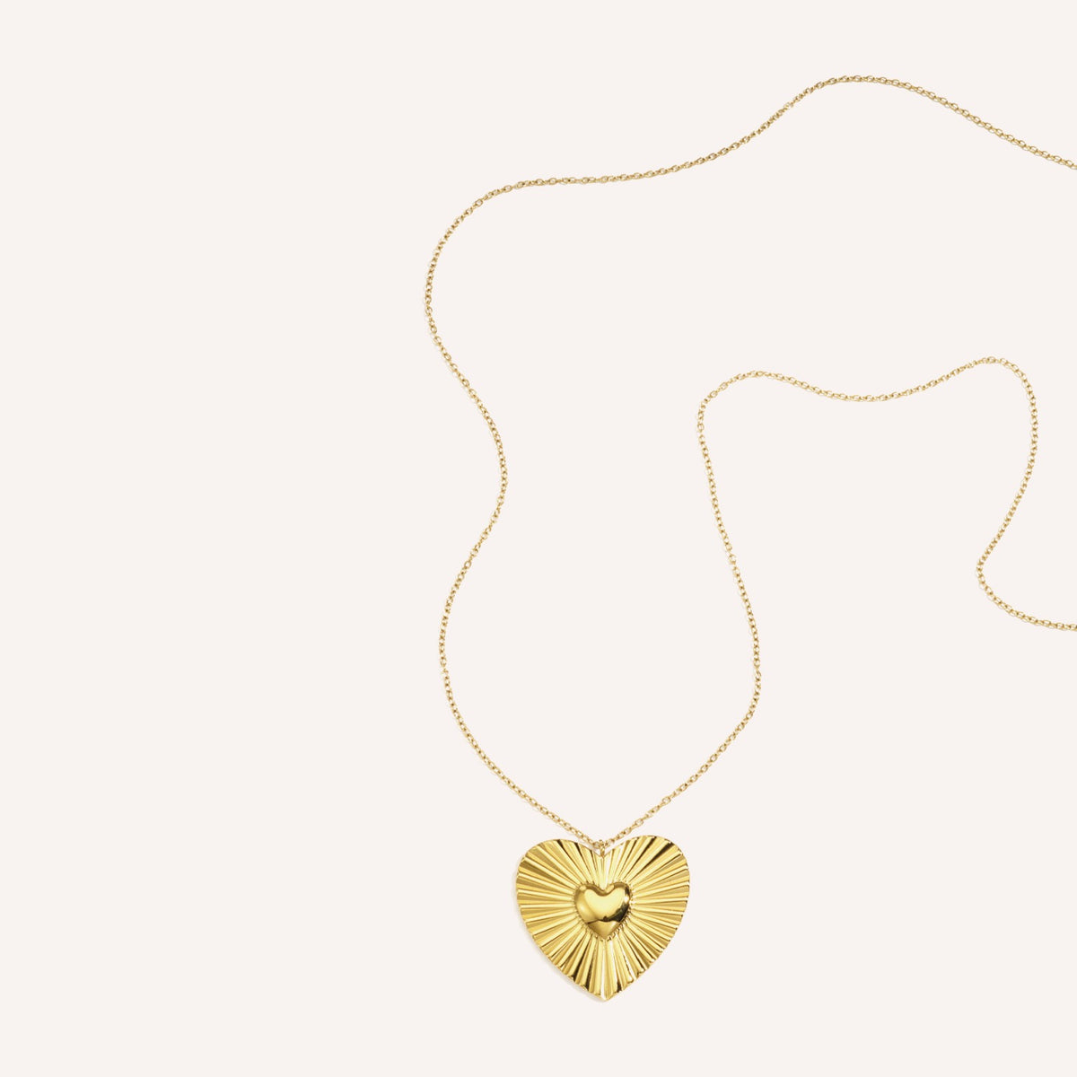 Taormina Ketting, goudkleurige ketting met hartvormige hanger